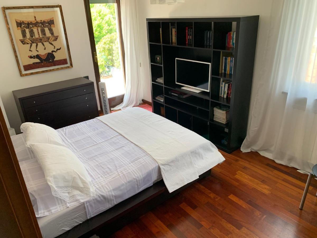 Near Como, Charming Apartment With Fireplace Grandate Zewnętrze zdjęcie